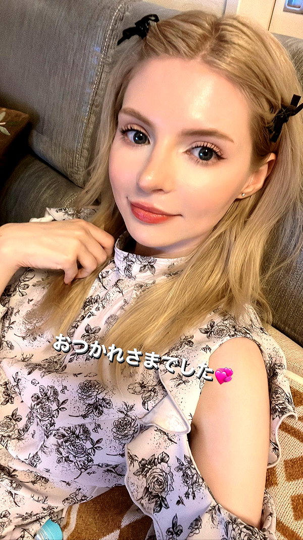 peachmilky_ instagram image archive image