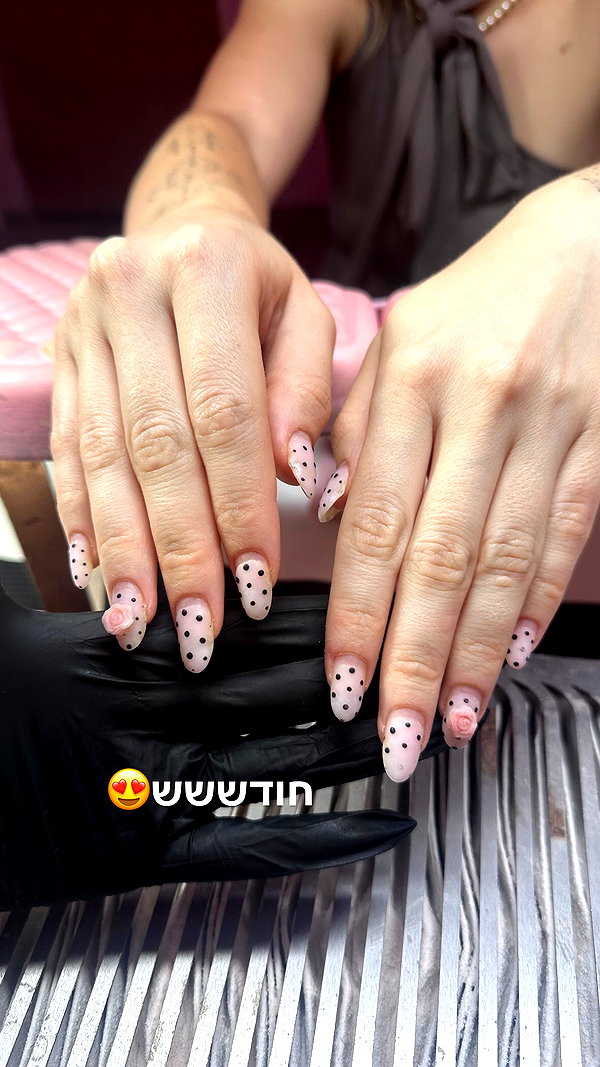 nails.by.natashi instagram image archive image