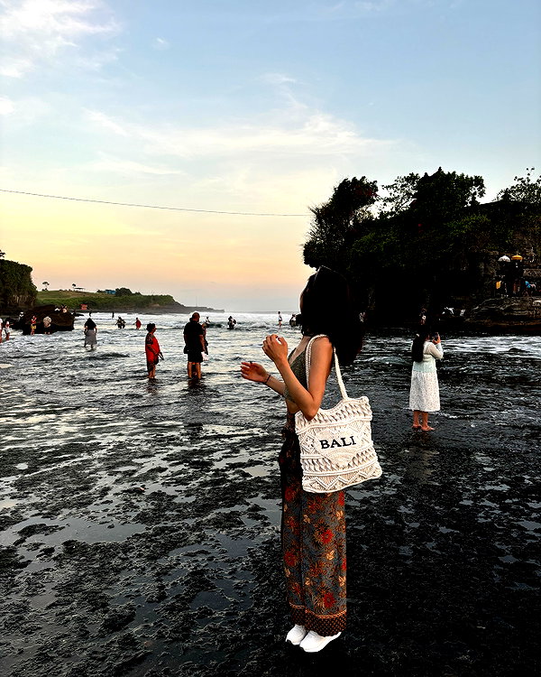 indra0102_ instagram image archive image