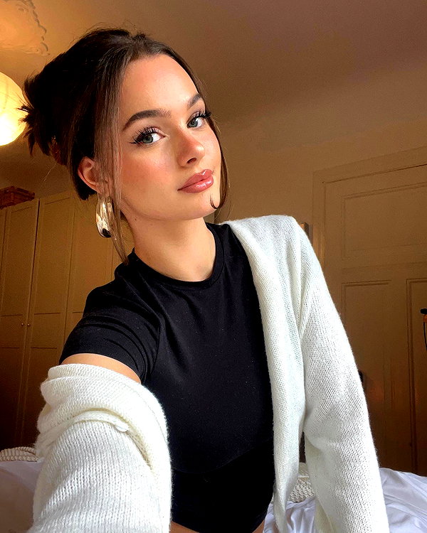 emmaaurora instagram image archive image
