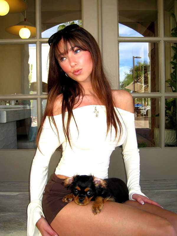 chloerosenbaum instagram image archive image