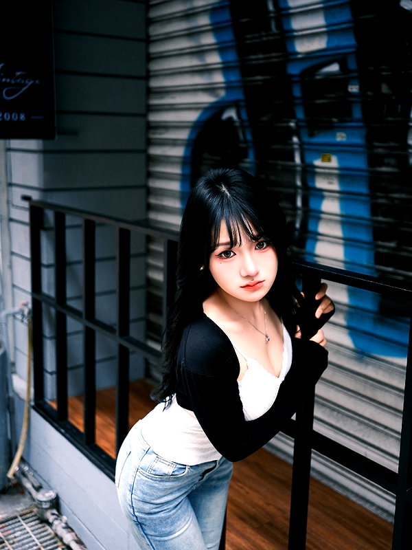 150_aiko instagram image archive image
