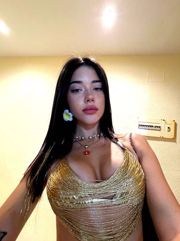 vanessa.rhd instagram image archive image