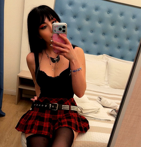 nishymoon_ instagram image archive image