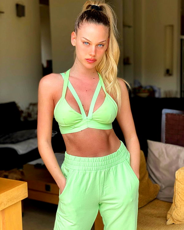 barzomer instagram image archive image