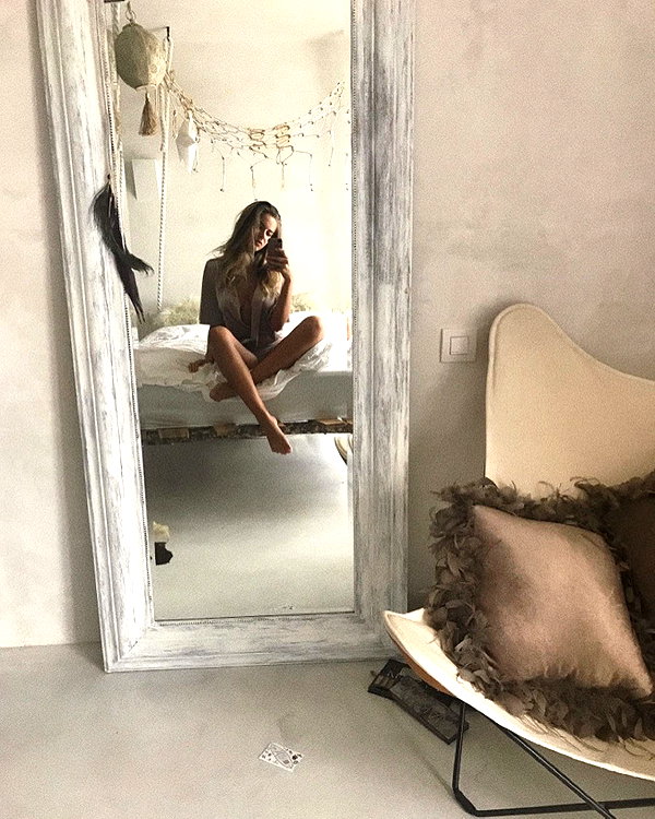 pia__kim instagram image archive image