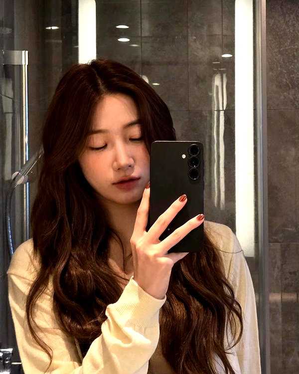 zuhazana instagram image archive image