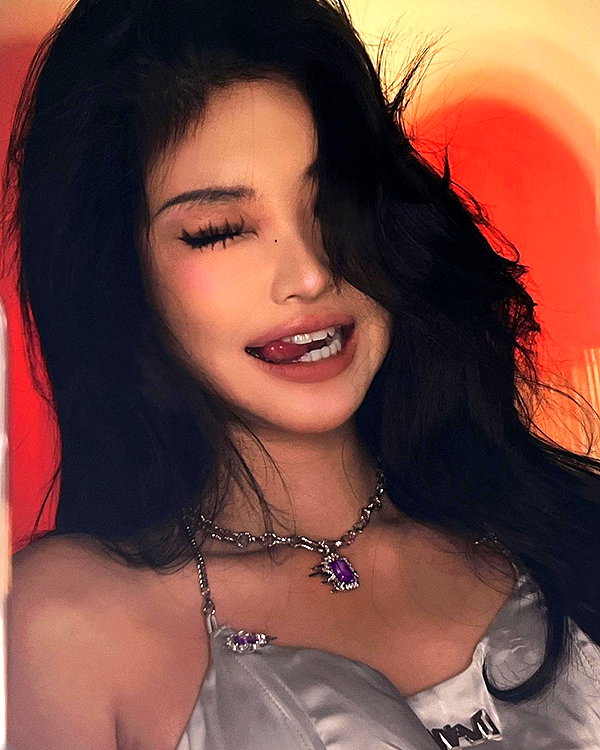 ll.lu1s instagram image archive image