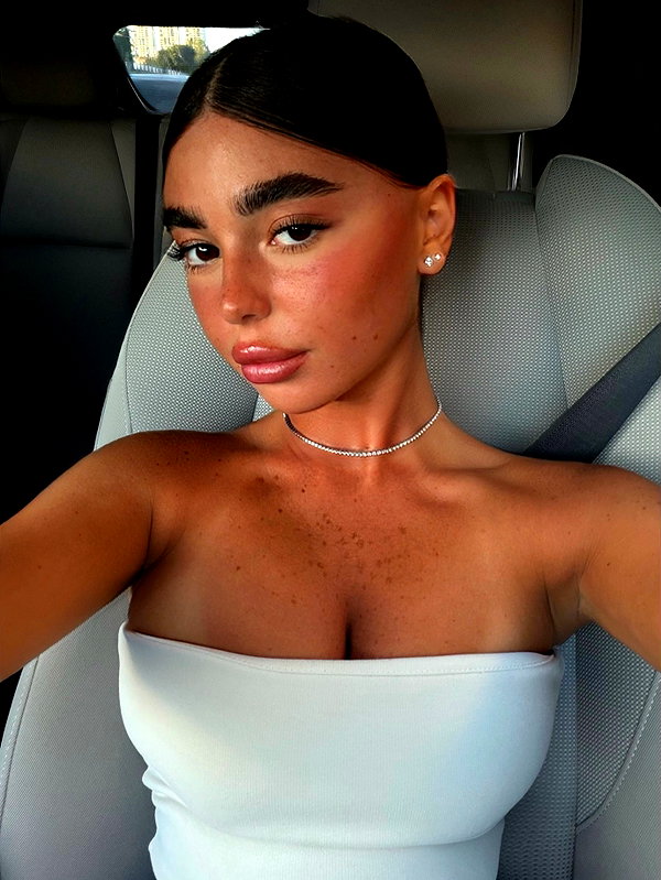 lian_sabag8 instagram image archive image