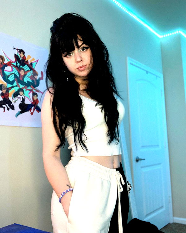 yeahimcaroline instagram image archive image
