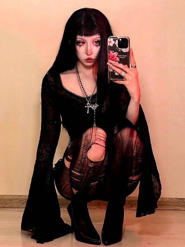 zira_merz instagram image archive image