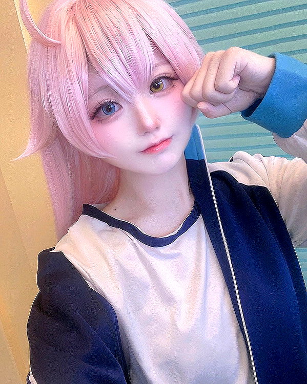 _mewcos instagram image archive image