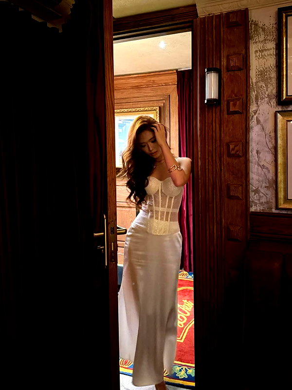lyhythuedoxinh instagram image archive image
