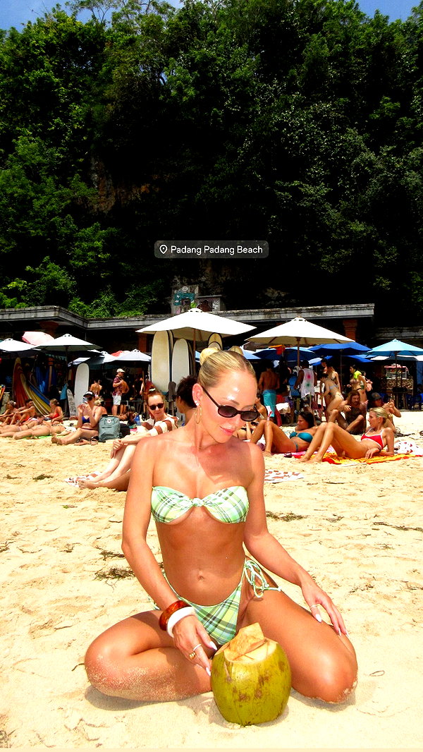 allieauton archive image