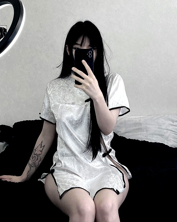 glowmoonshorty instagram image archive image