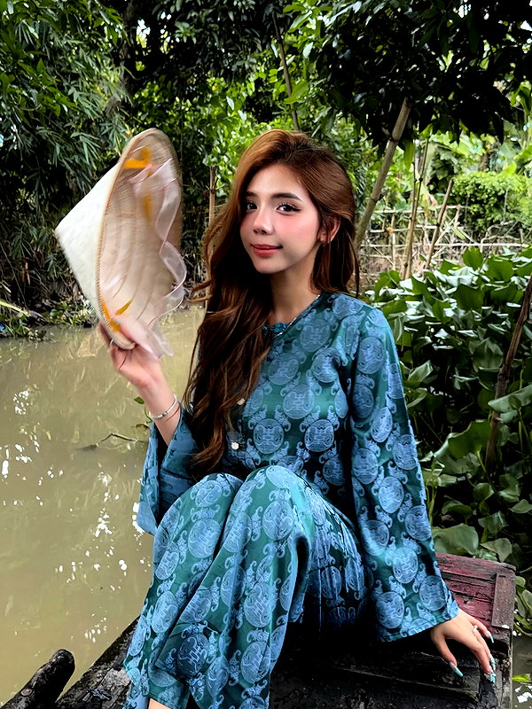 lyhythuedoxinh instagram image archive image