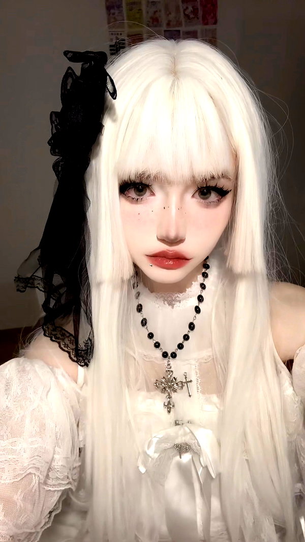 mie.llune instagram image archive image
