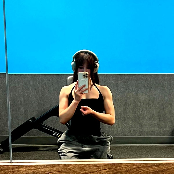 dommymommytiff instagram image archive image