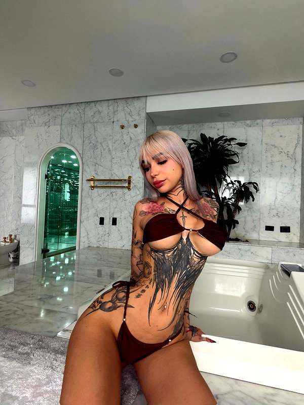vampire_melanie instagram image archive image