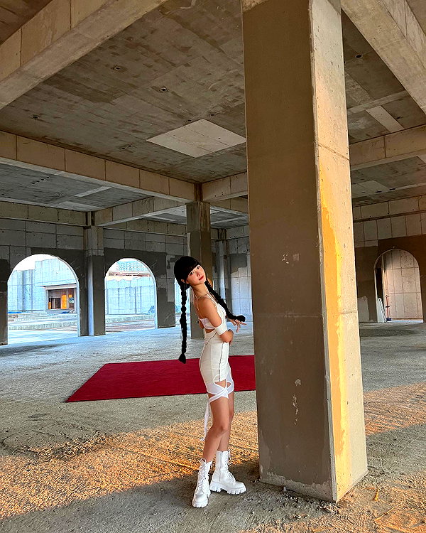 hhh.e_c.v instagram image archive image