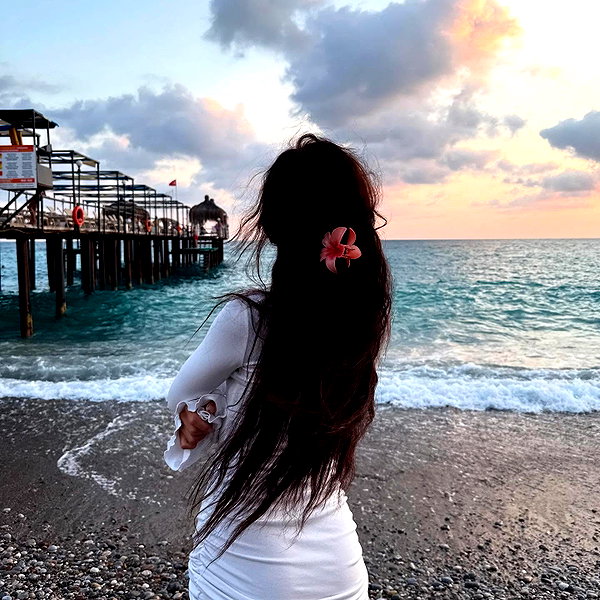 kira.timraleeva instagram image archive image