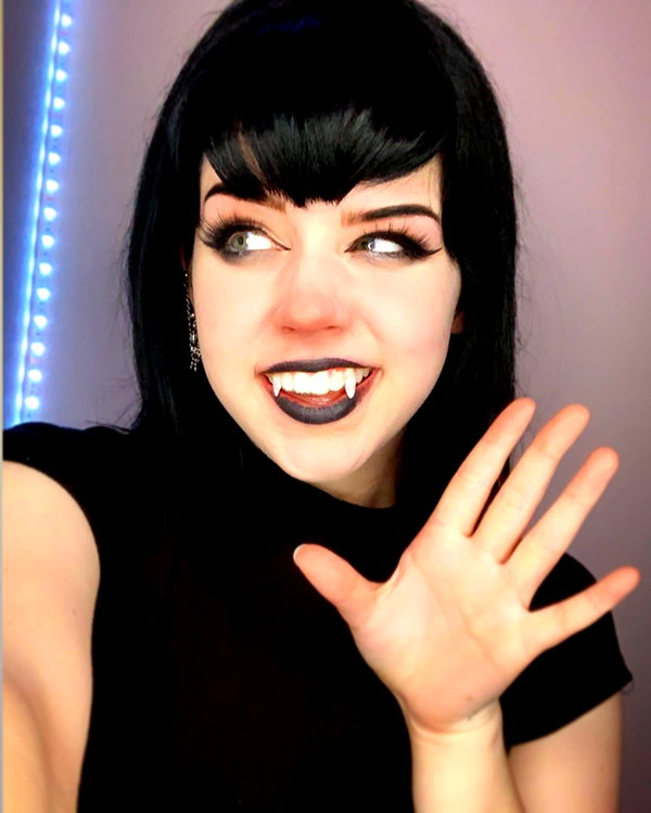 yeahimcaroline instagram image archive image
