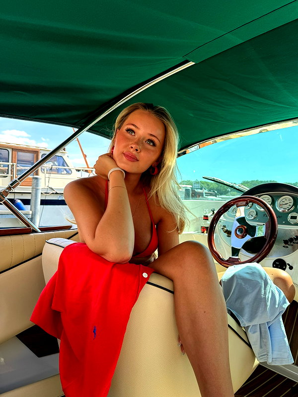 lilih instagram image archive image