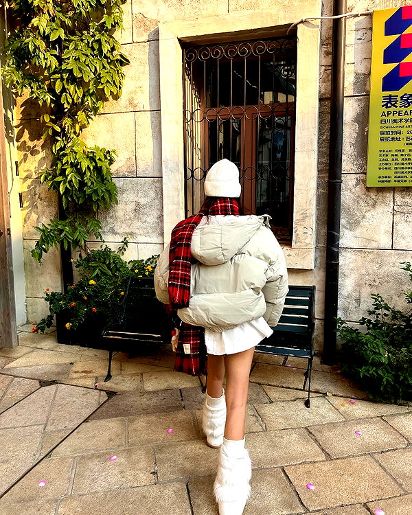 ll.lu1s instagram image archive image