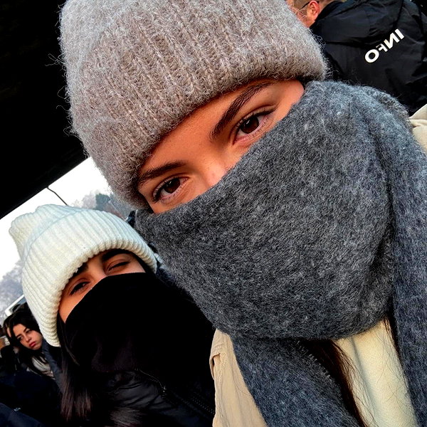 lian.gur instagram image archive image