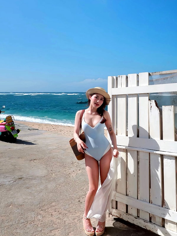 lyhythuedoxinh instagram image archive image