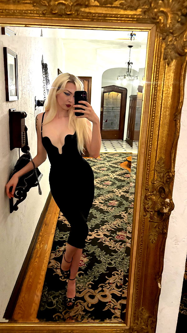 amellliiaa instagram image archive image