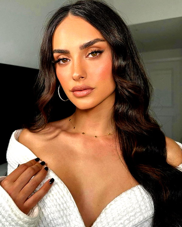 baddiesessence instagram image archive image