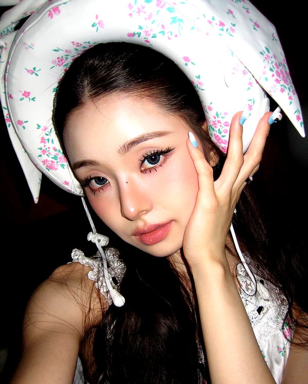 dear.zia instagram image archive image