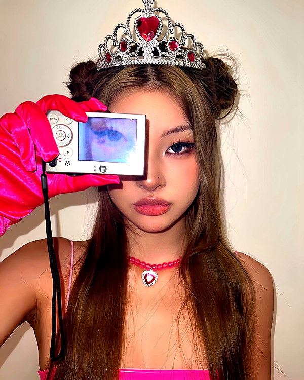 ll.lu1s instagram image archive image