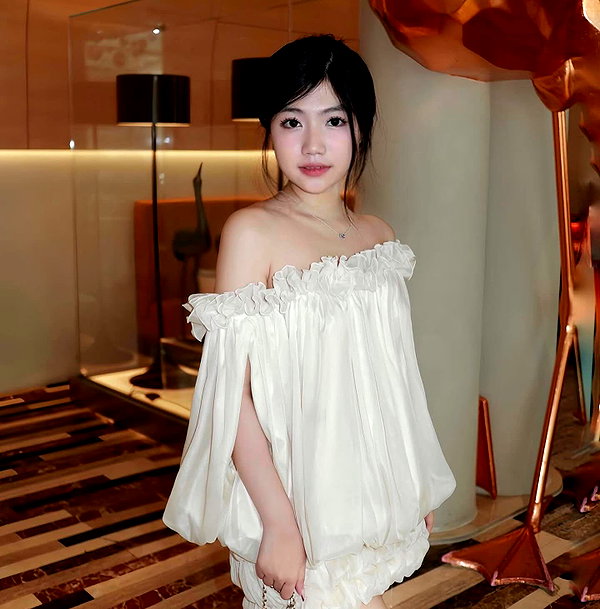 lyhythuedoxinh instagram image archive image