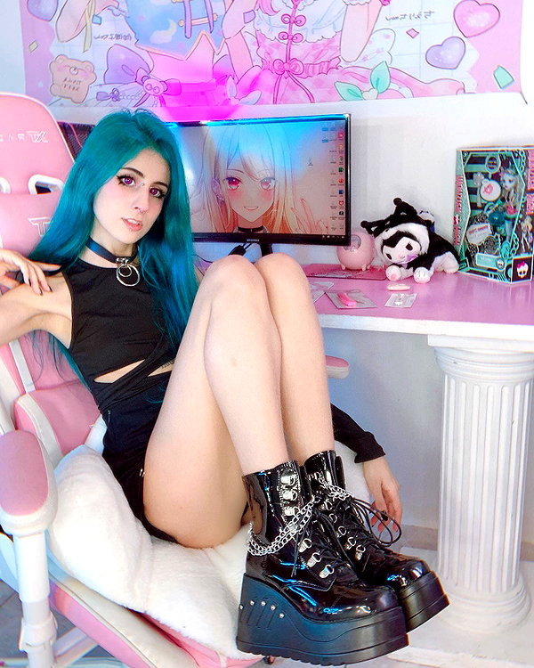 jadelaverne instagram image archive image