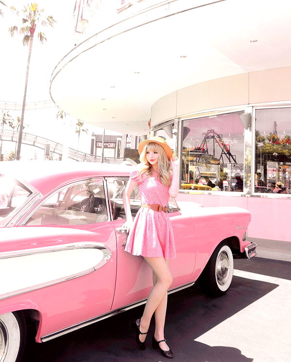 peachmilky_ instagram image archive image