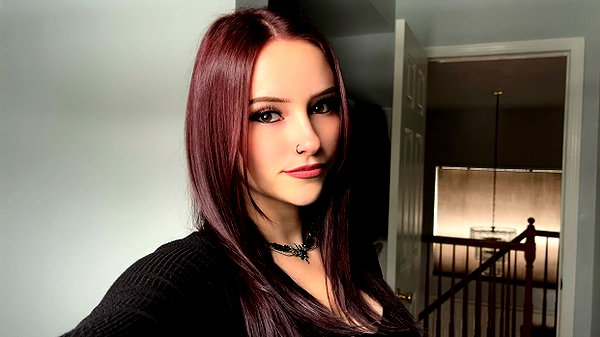 megann_eliizabeth megann_eliizabeth archive image