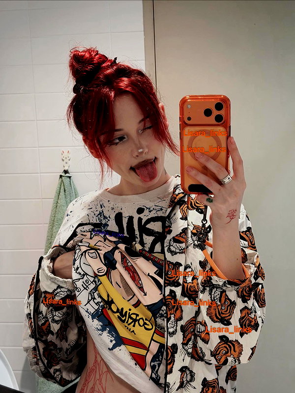 lisa.ra69 instagram image archive image