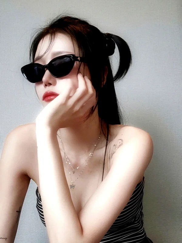 bora__look instagram image archive image