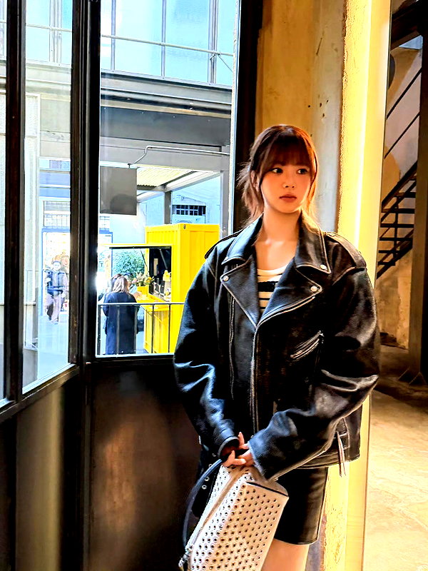 hhh.e_c.v instagram image archive image
