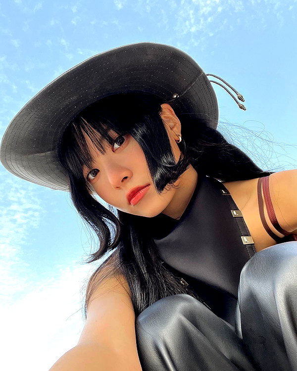 hhh.e_c.v instagram image archive image