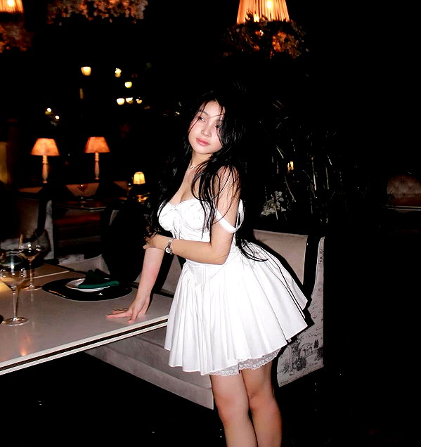 lyhythuedoxinh instagram image archive image