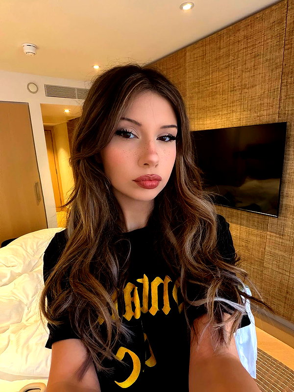 cherrycatxox instagram image archive image
