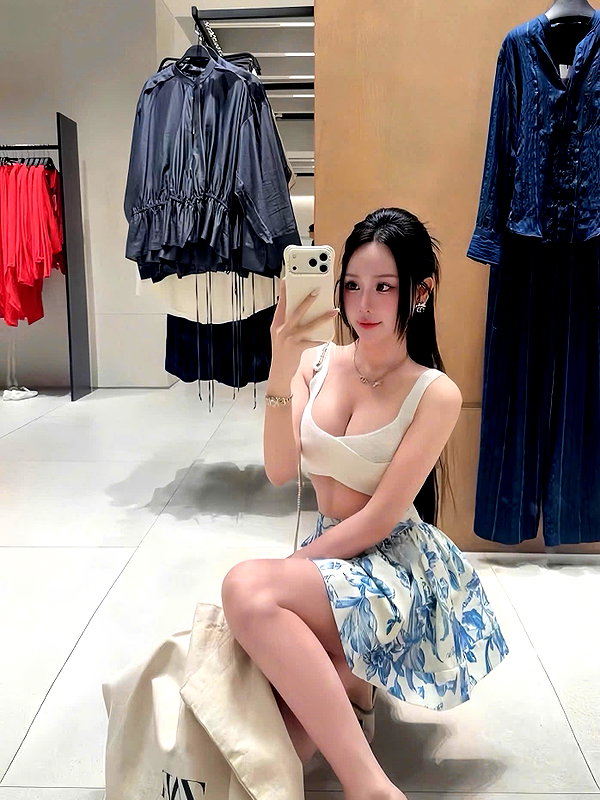 lyhythuedoxinh instagram image archive image