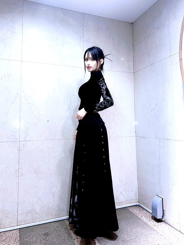 yamikumo_leisa instagram image archive image