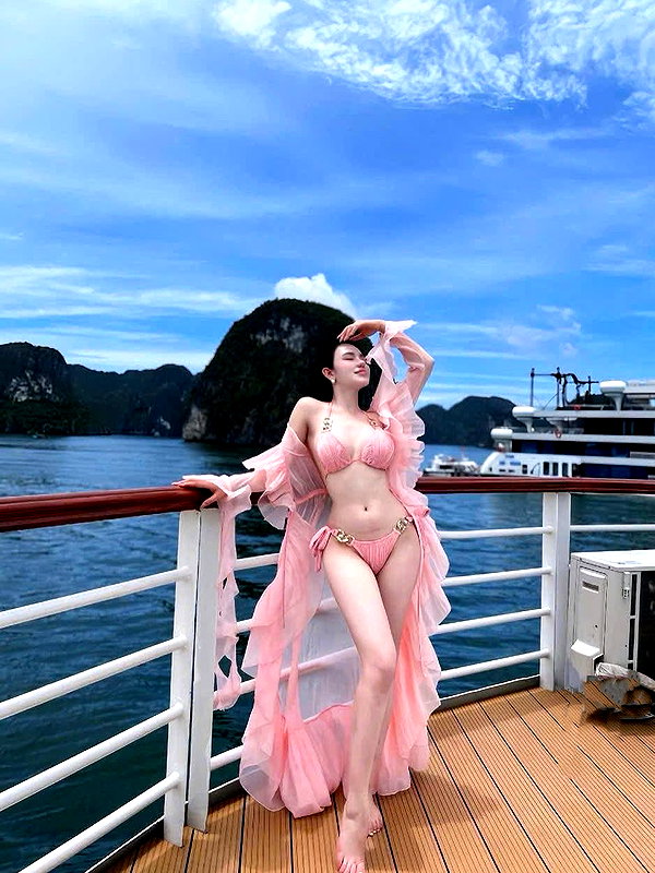 lyhythuedoxinh instagram image archive image