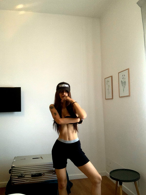 Archived image from @heroineseen on Instagram