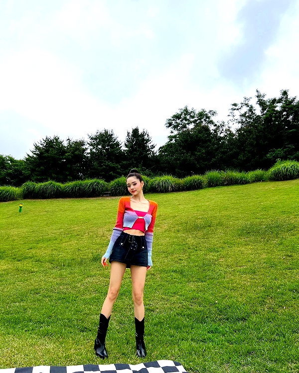 dear.zia instagram image archive image