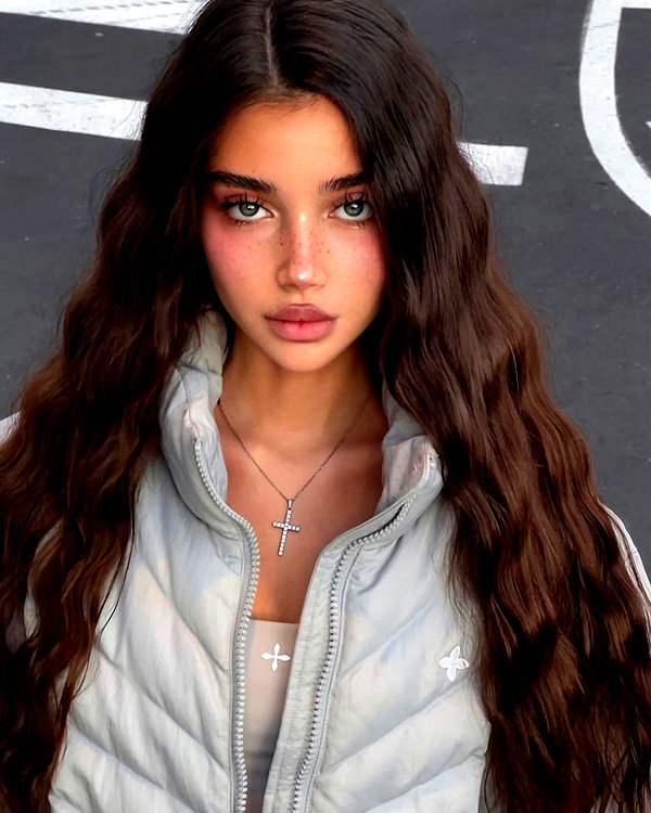 baddiesessence instagram image archive image